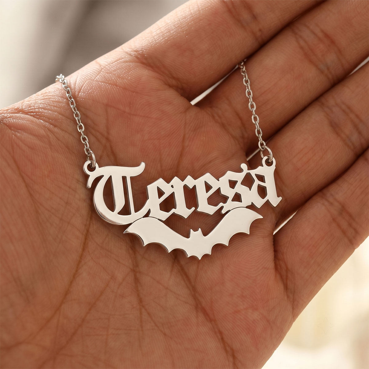 Collana Personalizzata in Acci - Cosplay Bat Prop recensione e prezzo